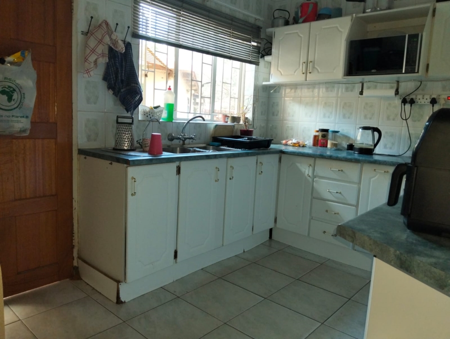 3 Bedroom Property for Sale in Geelhoutpark North West